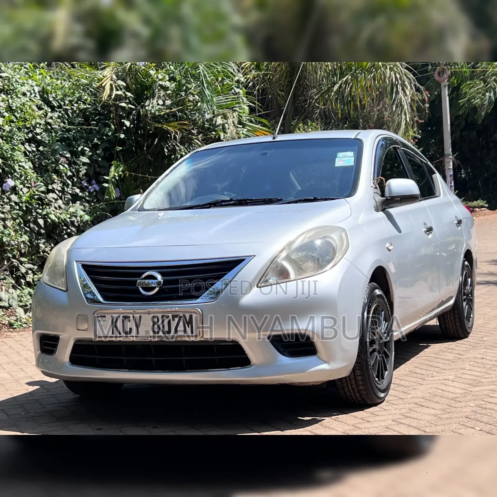 Nissan Tiida 2013 Silver