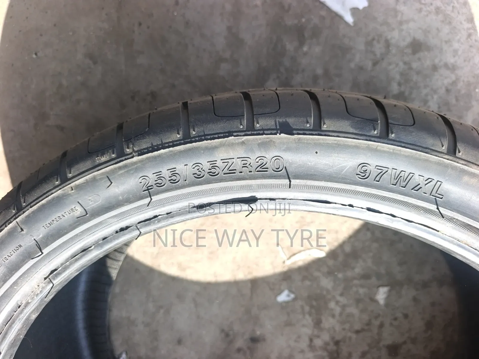 255/35r20 Durun