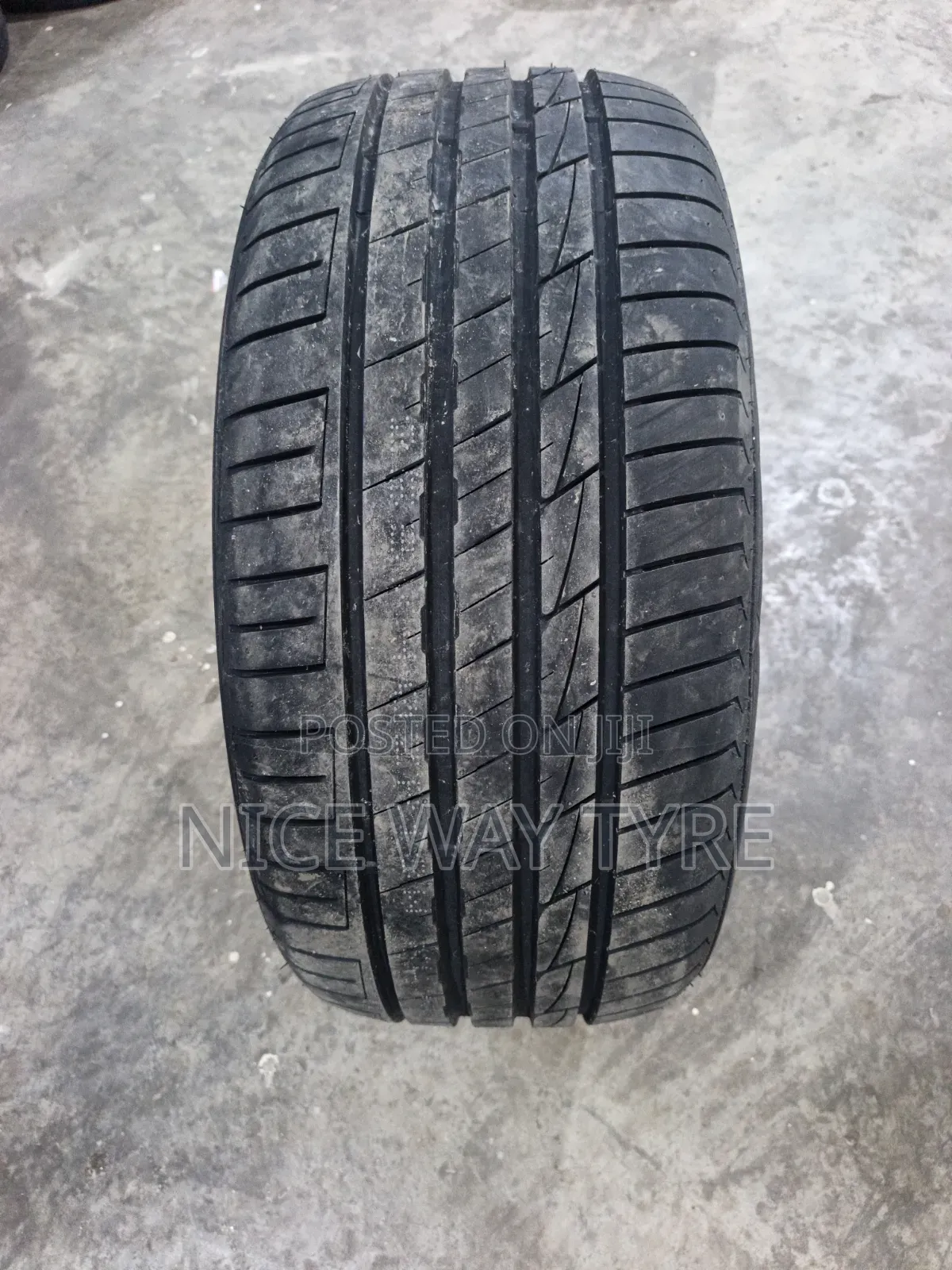 255/40r18 Durun