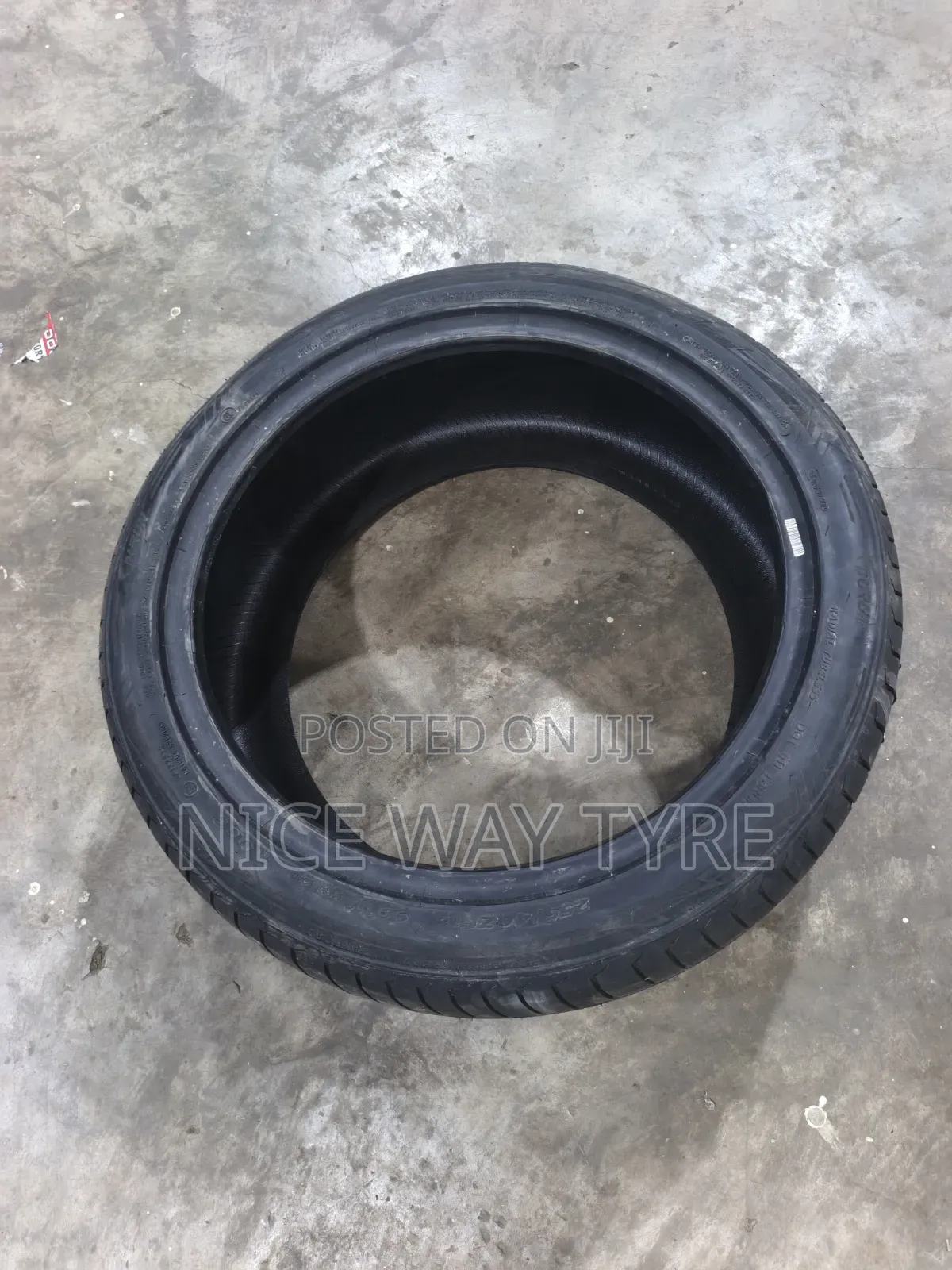 255/40r18 Durun