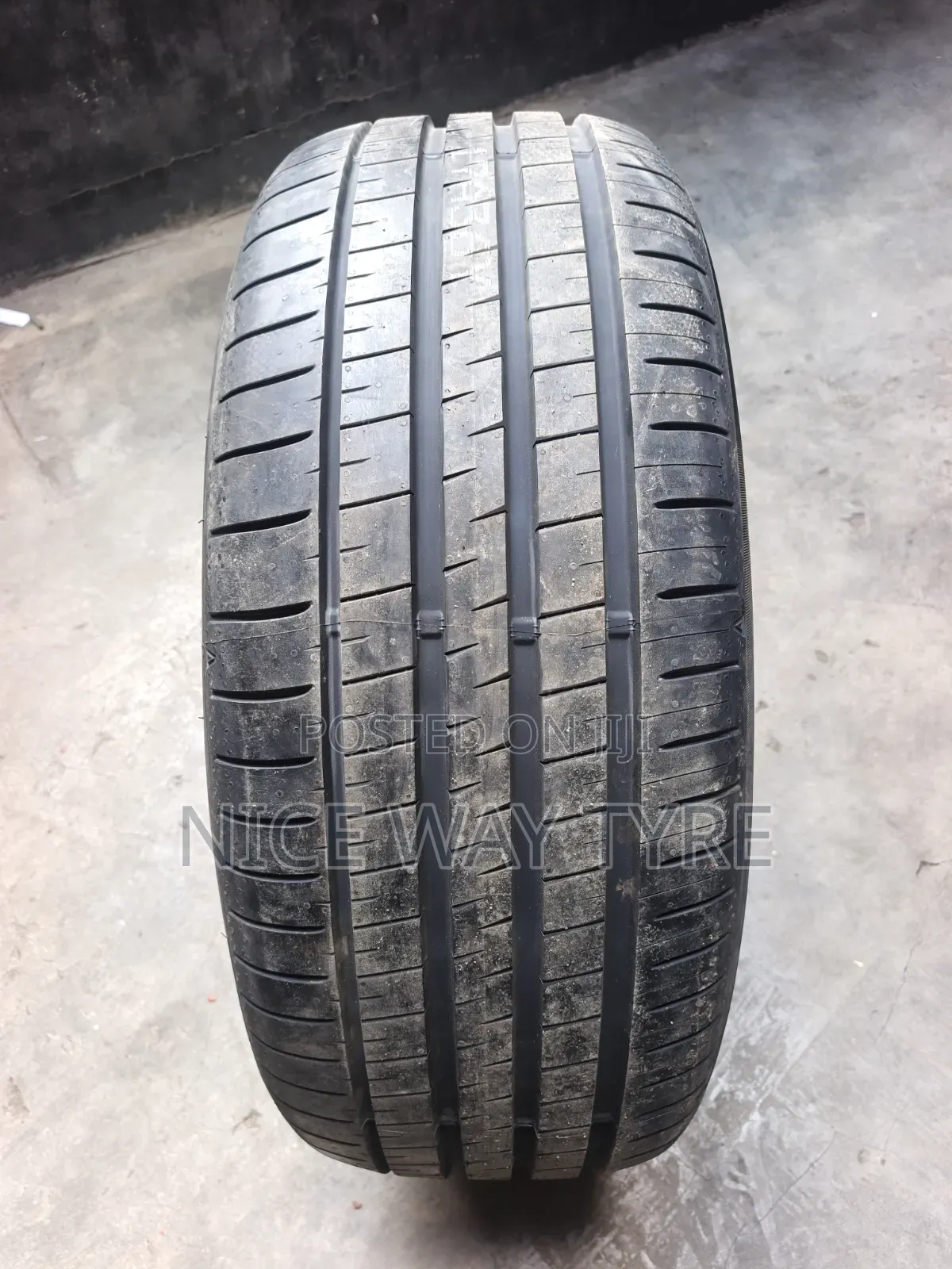 255/55r19 Dunlop