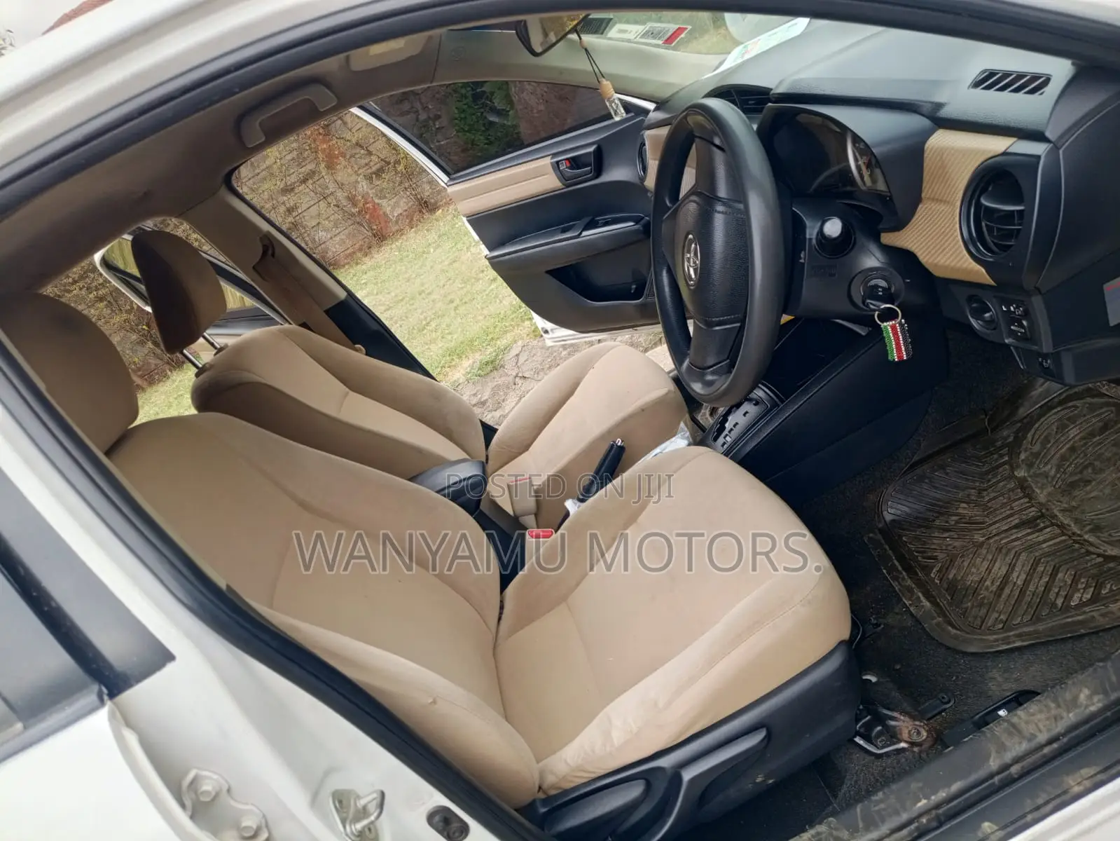 Toyota Axio 2013