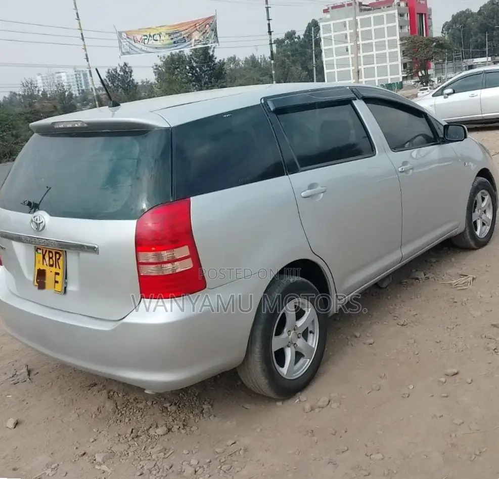 Toyota Wish 2006 Silver
