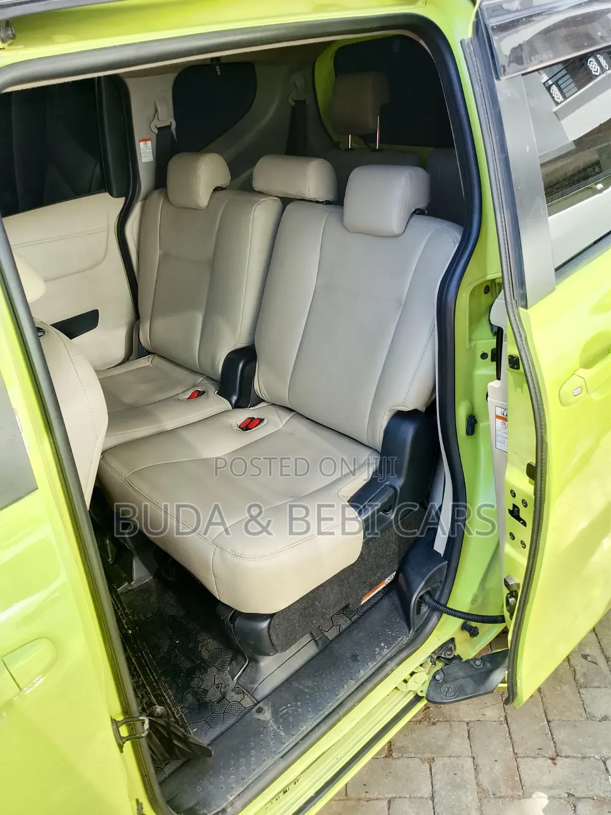 Toyota Ractis 2016 Green