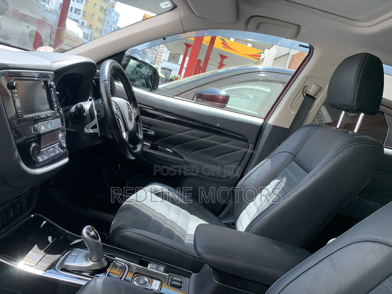 Mitsubishi Outlander 2.4 PHEV AWD 2019 Red