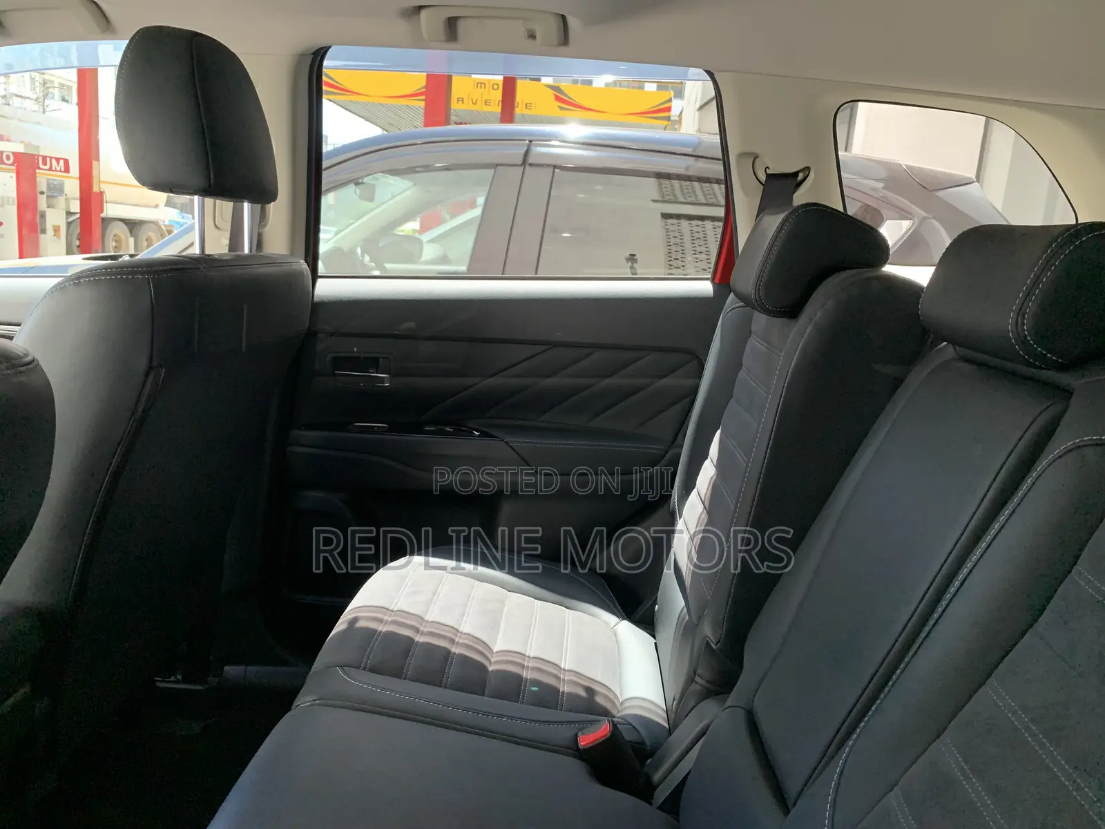 Mitsubishi Outlander 2.4 PHEV AWD 2019 Red