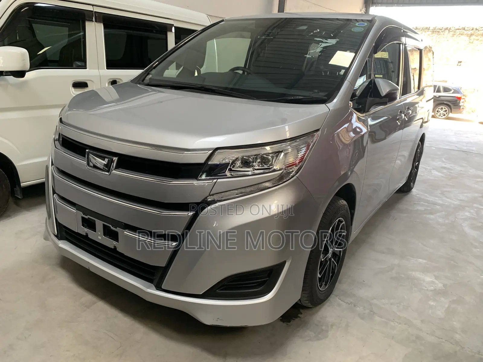 Toyota Noah 2.0 AWD (7 Seater) 2019 Ivory