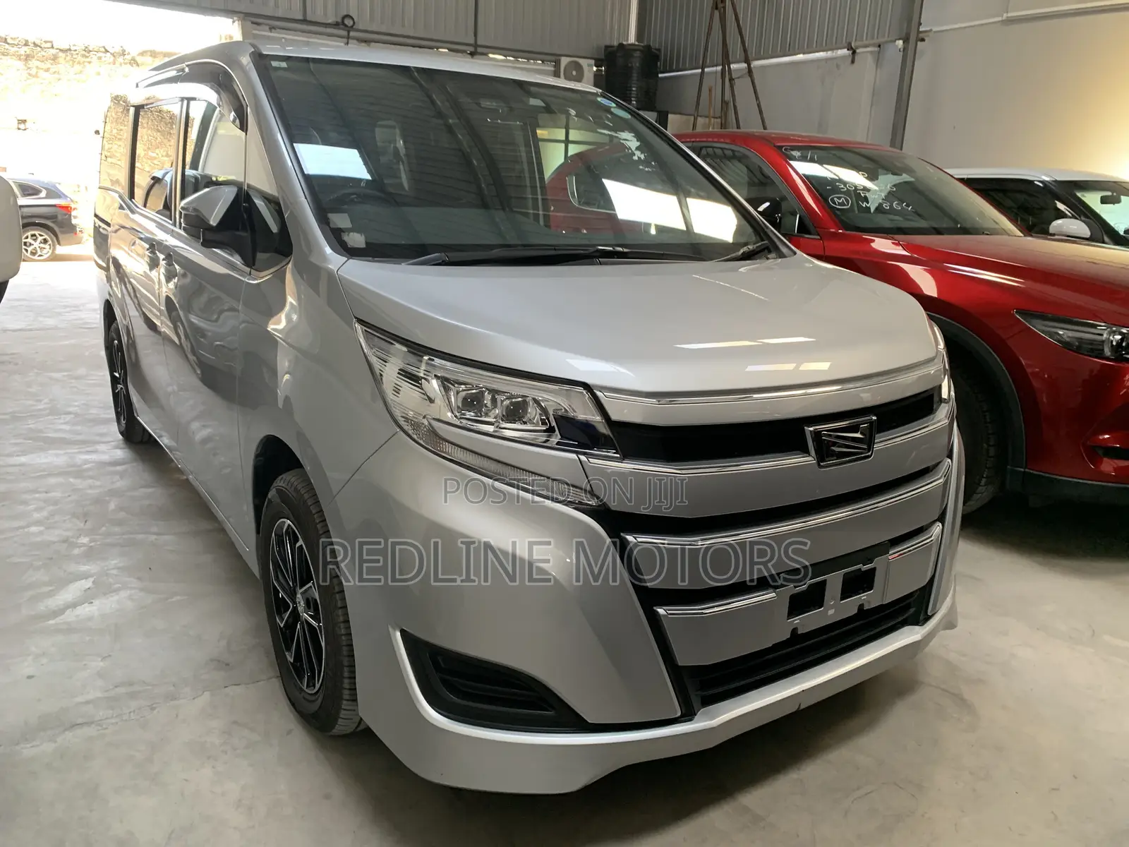 Toyota Noah 2.0 AWD (7 Seater) 2019 Ivory
