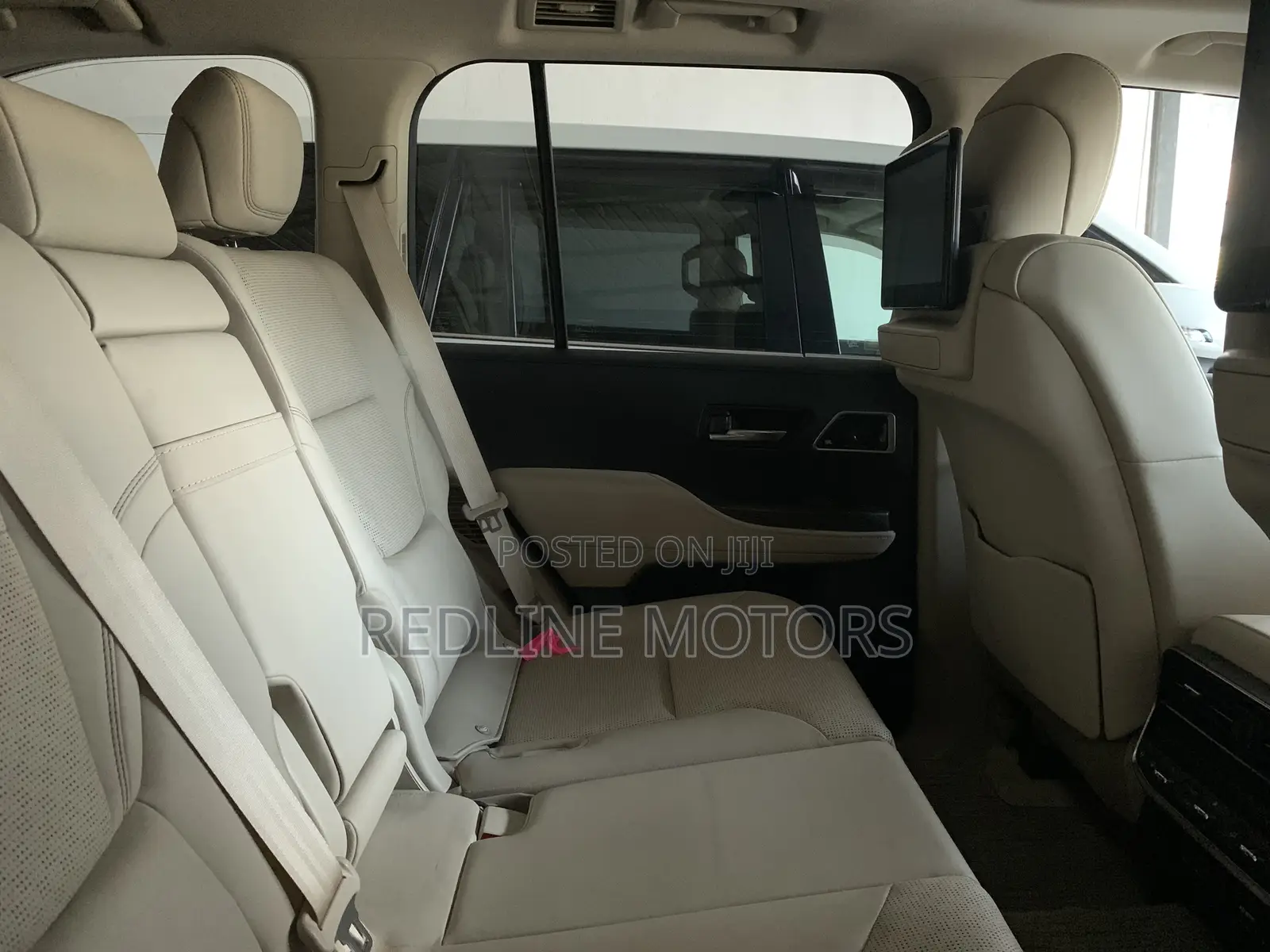 Toyota Land Cruiser LC300 2024 Matt Black