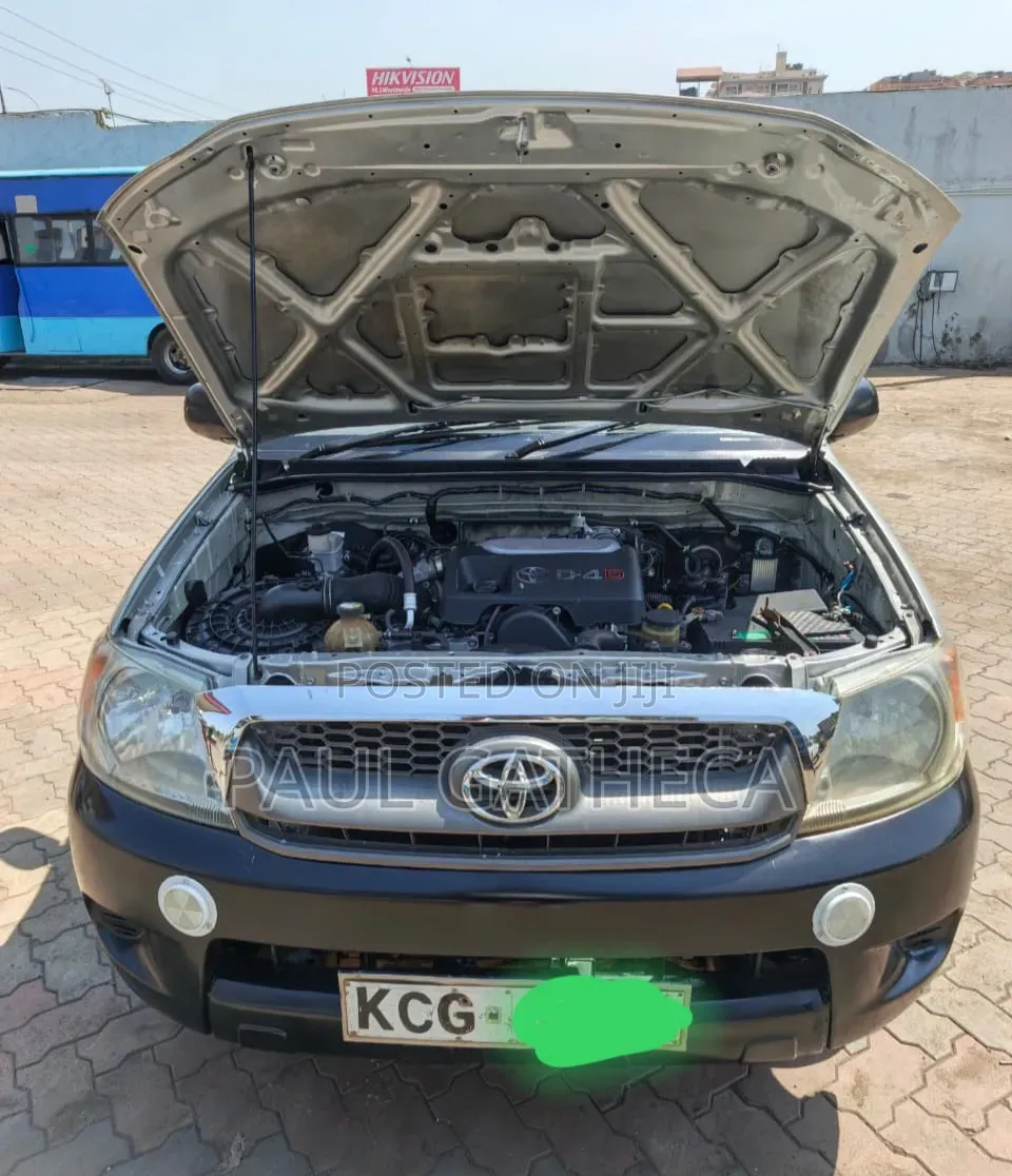 Toyota Hilux 2009 Gray