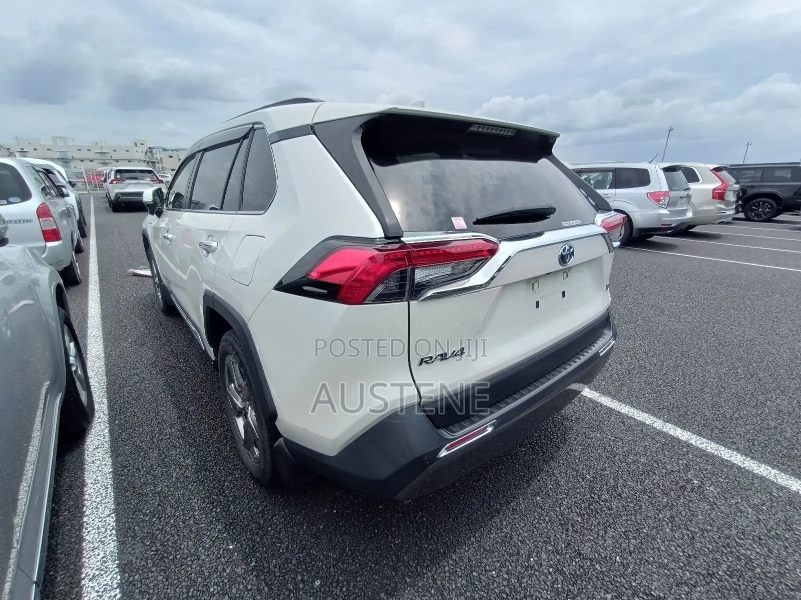 Toyota RAV4 Adventure AWD 2020 White