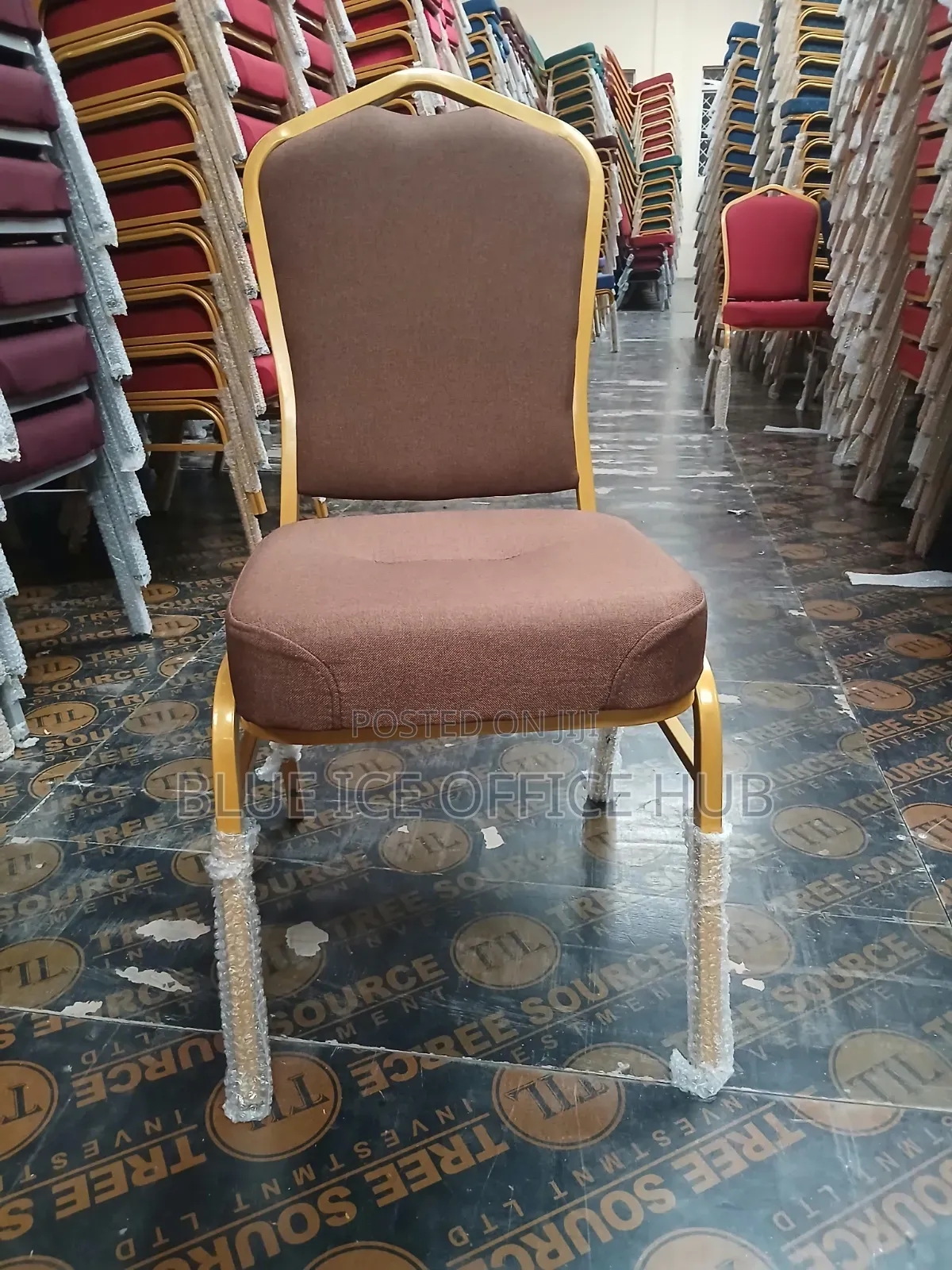 Brown Banquet Chair With Gold Frame for Wedding Event Seating