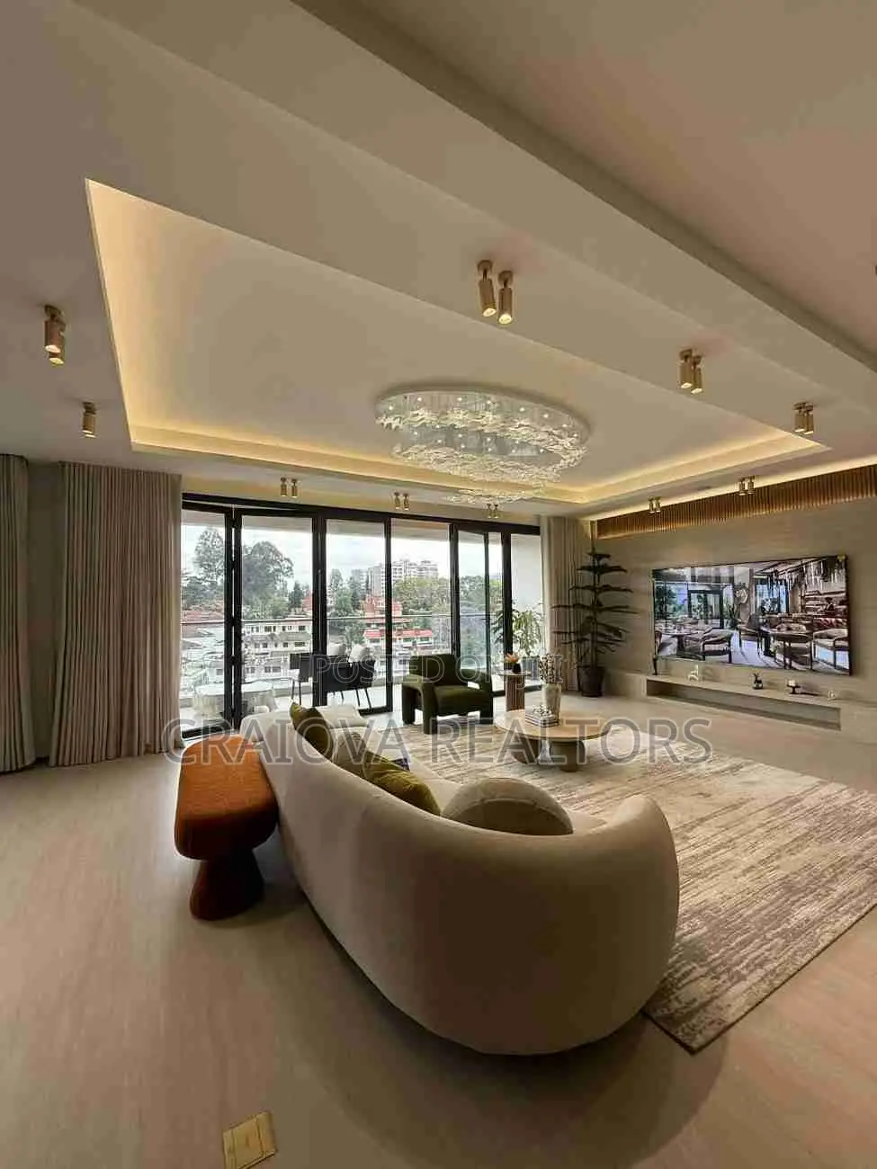 5bdrm Apartment in Spring Valley for sale