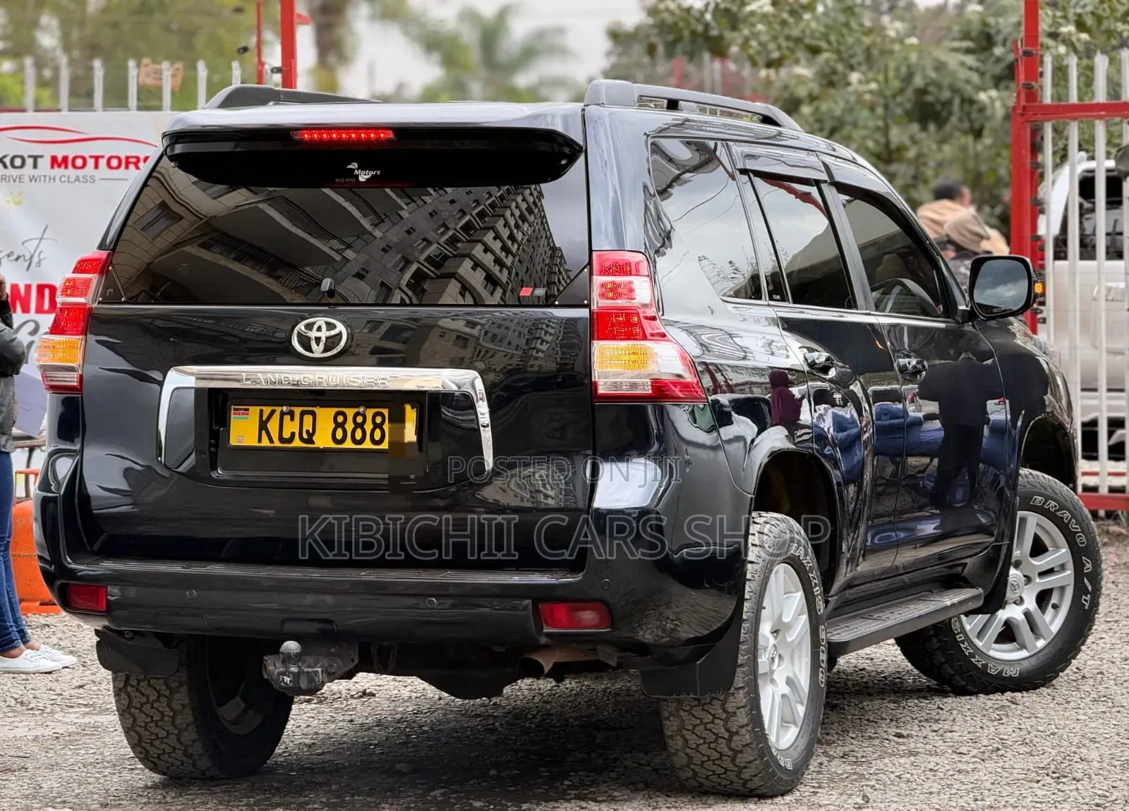Toyota Land Cruiser Prado 2011 Black