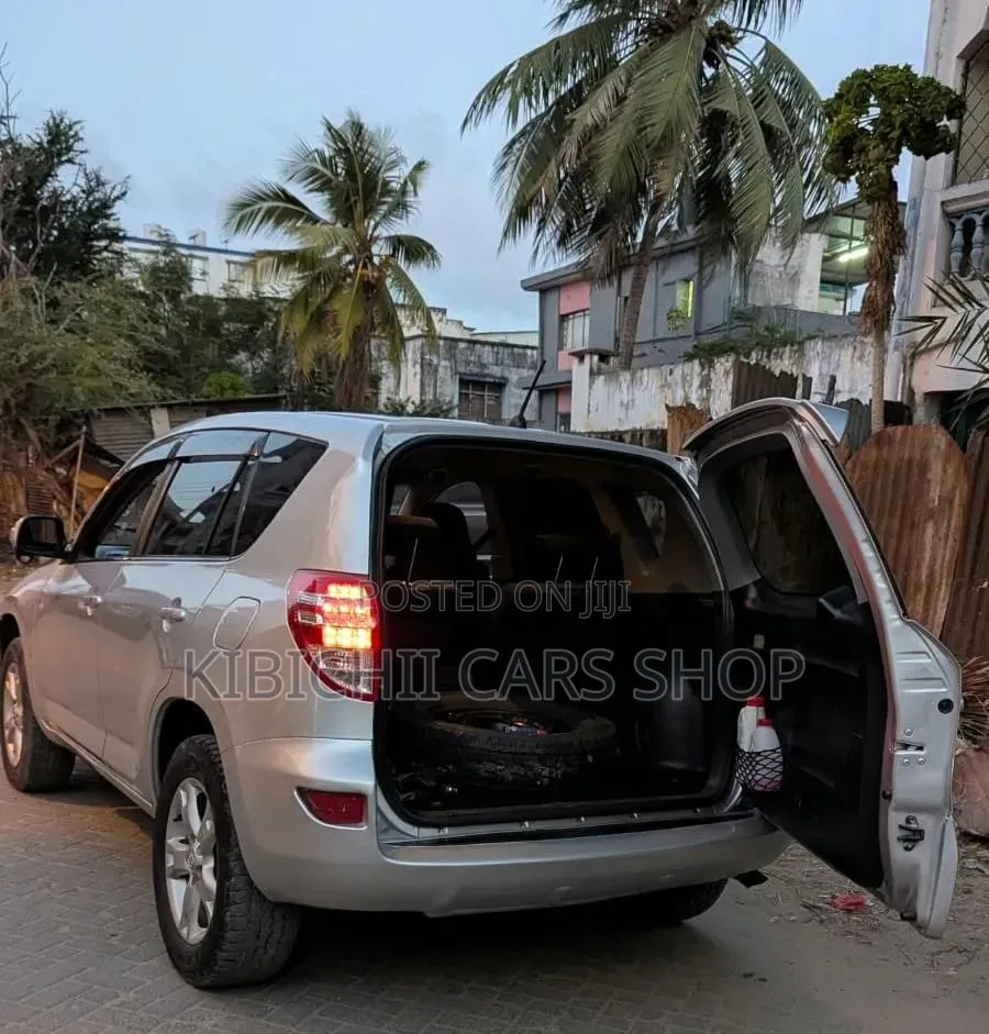 Toyota RAV4 2015 Silver