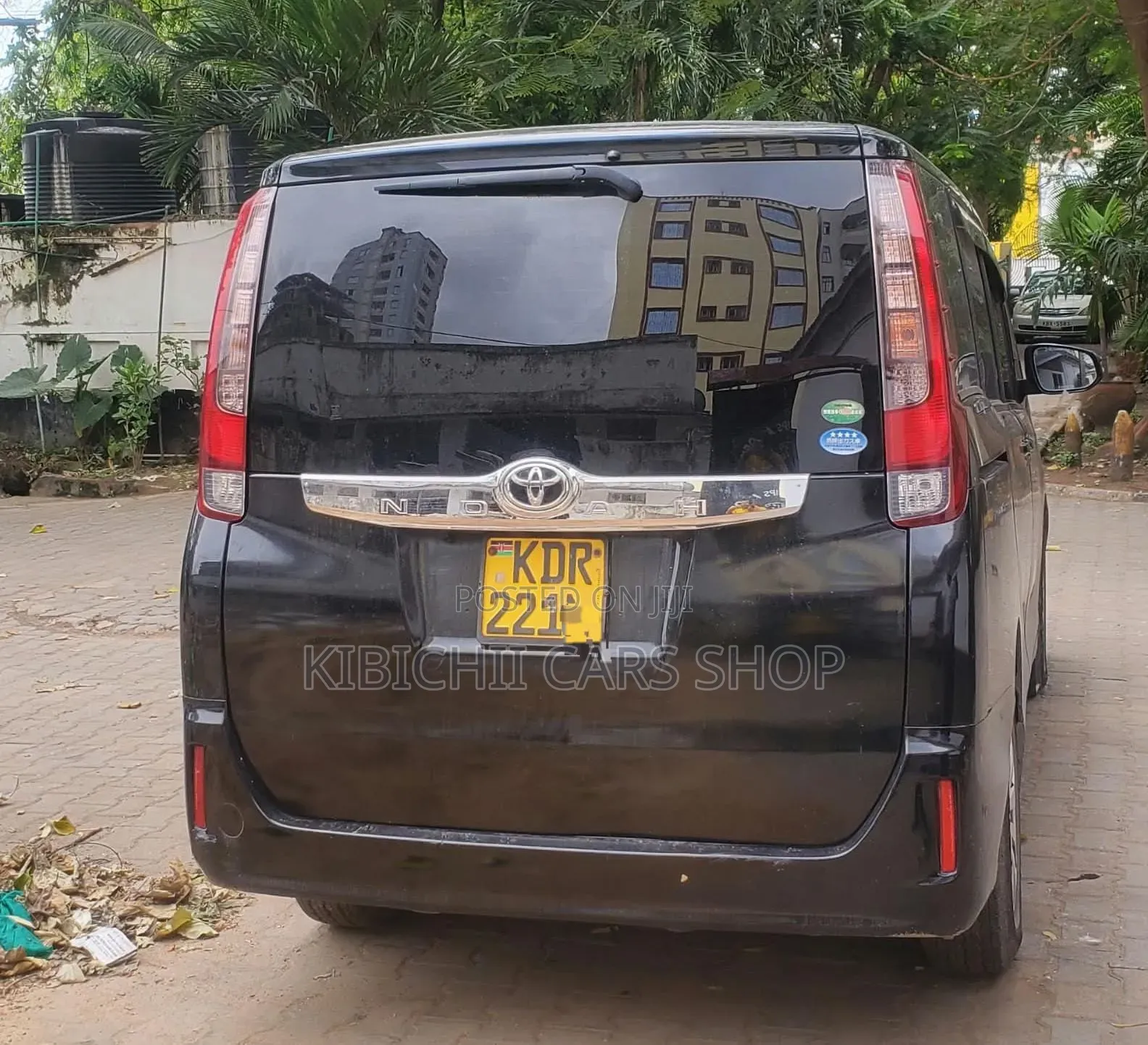 Toyota Noah 2.0 FWD (7 Seater) 2017 Black