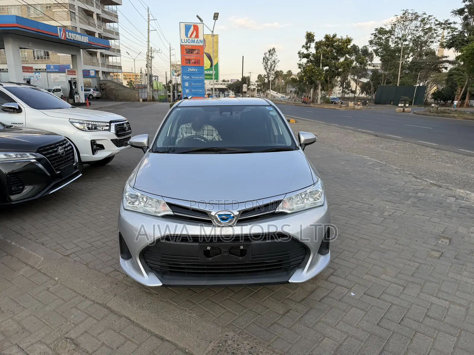 Toyota Corolla Fielder 1.5 Hybrid FWD 2021 Silver