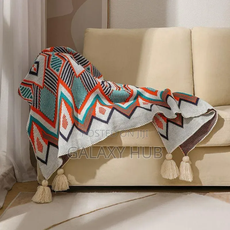 Knitted Throw Brankets With Tassels