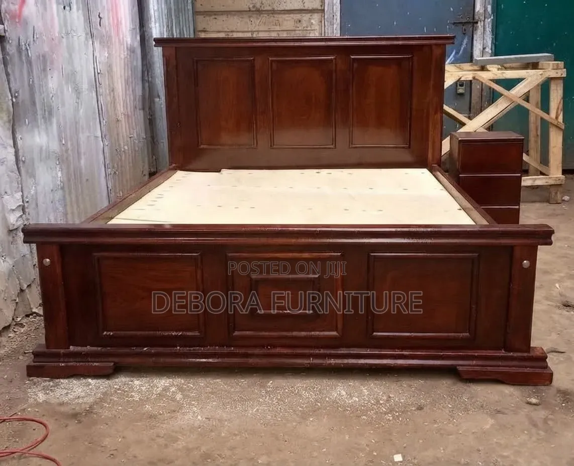 Mahogany Panel 5 X 6 Luxury Bed
