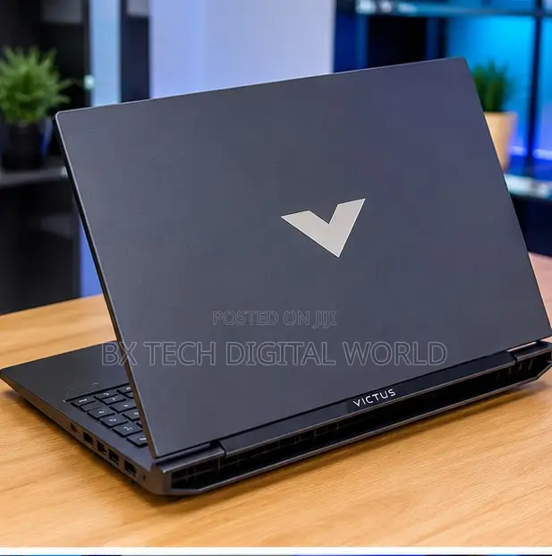 New Laptop HP Victus 16 16GB Intel Core i7 SSD 512GB