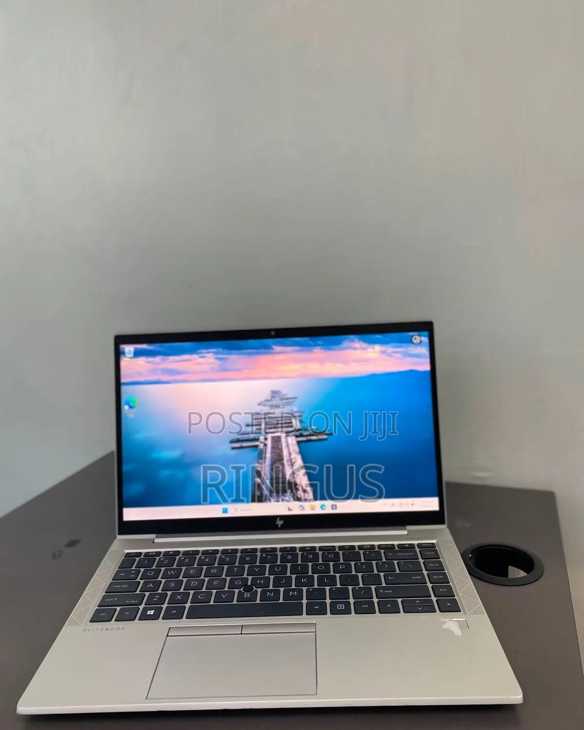 New Laptop HP EliteBook 845 G7 8GB Intel Core i7 SSD 256GB