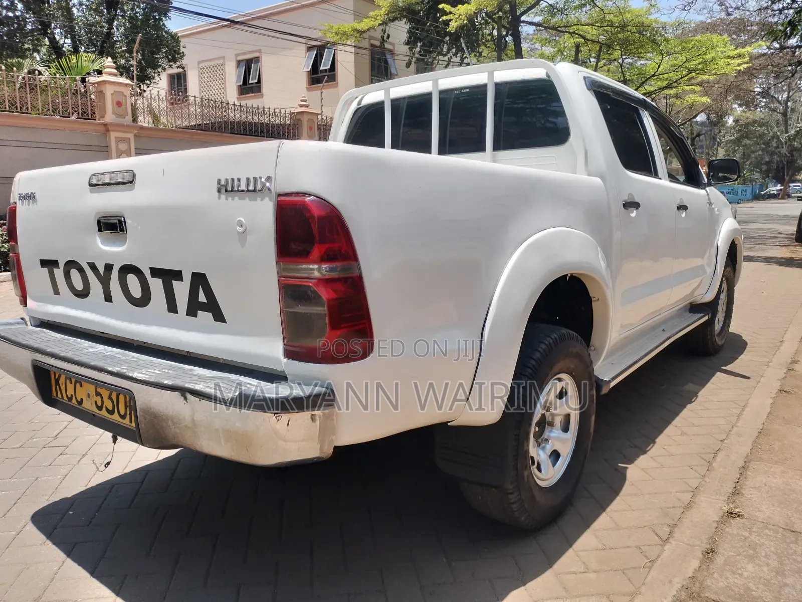 Toyota Hilux 2014 White