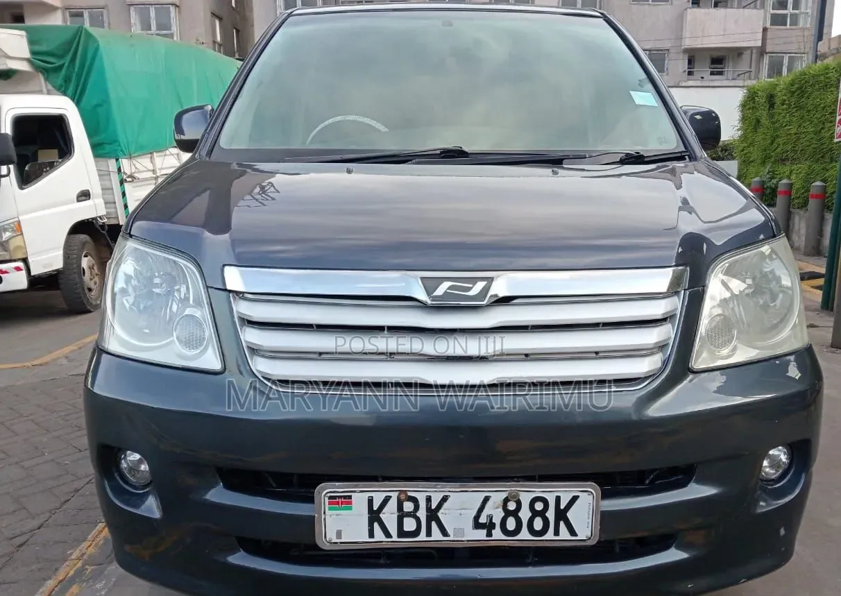 Toyota Noah 2.0 FWD (8 Seater) 2003 Gray