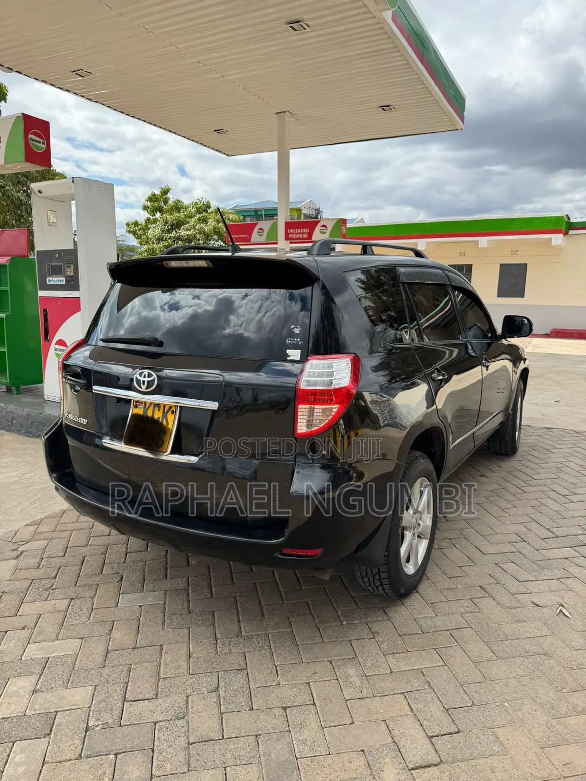 Toyota Vanguard 2010 Black
