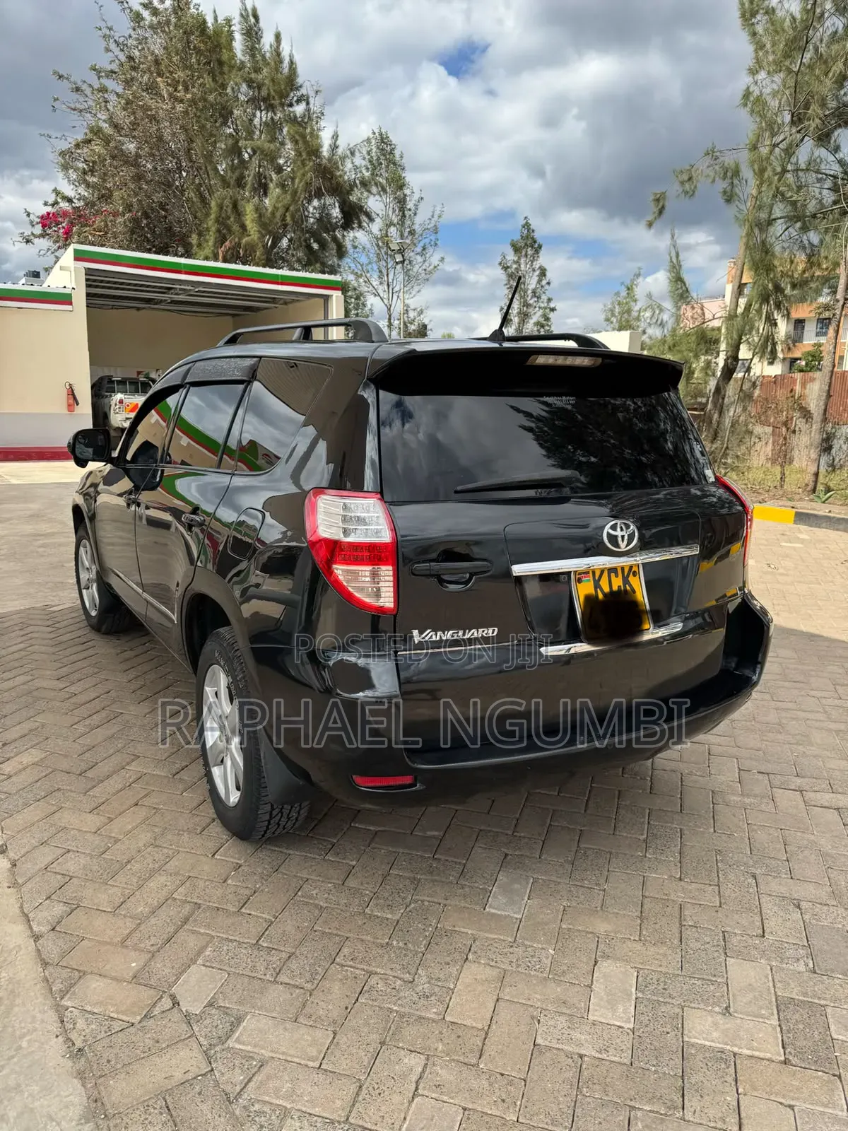 Toyota Vanguard 2010 Black