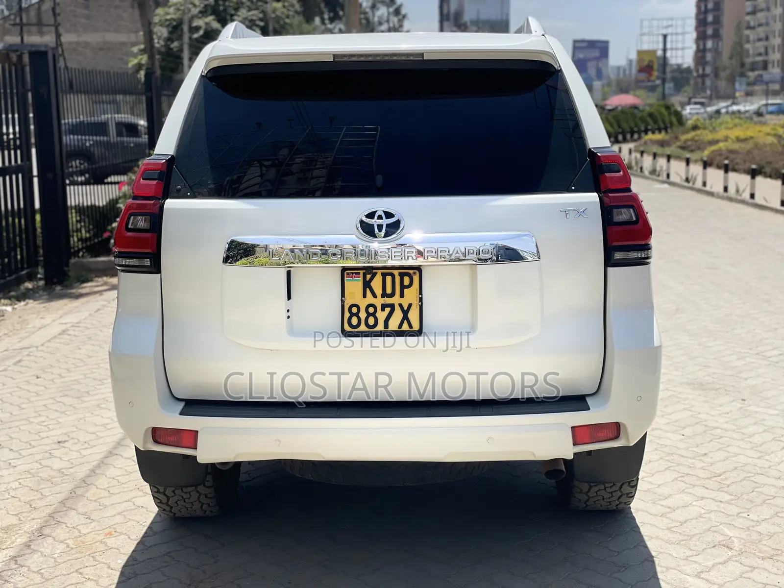 Toyota Land Cruiser Prado 2.8 2019 White