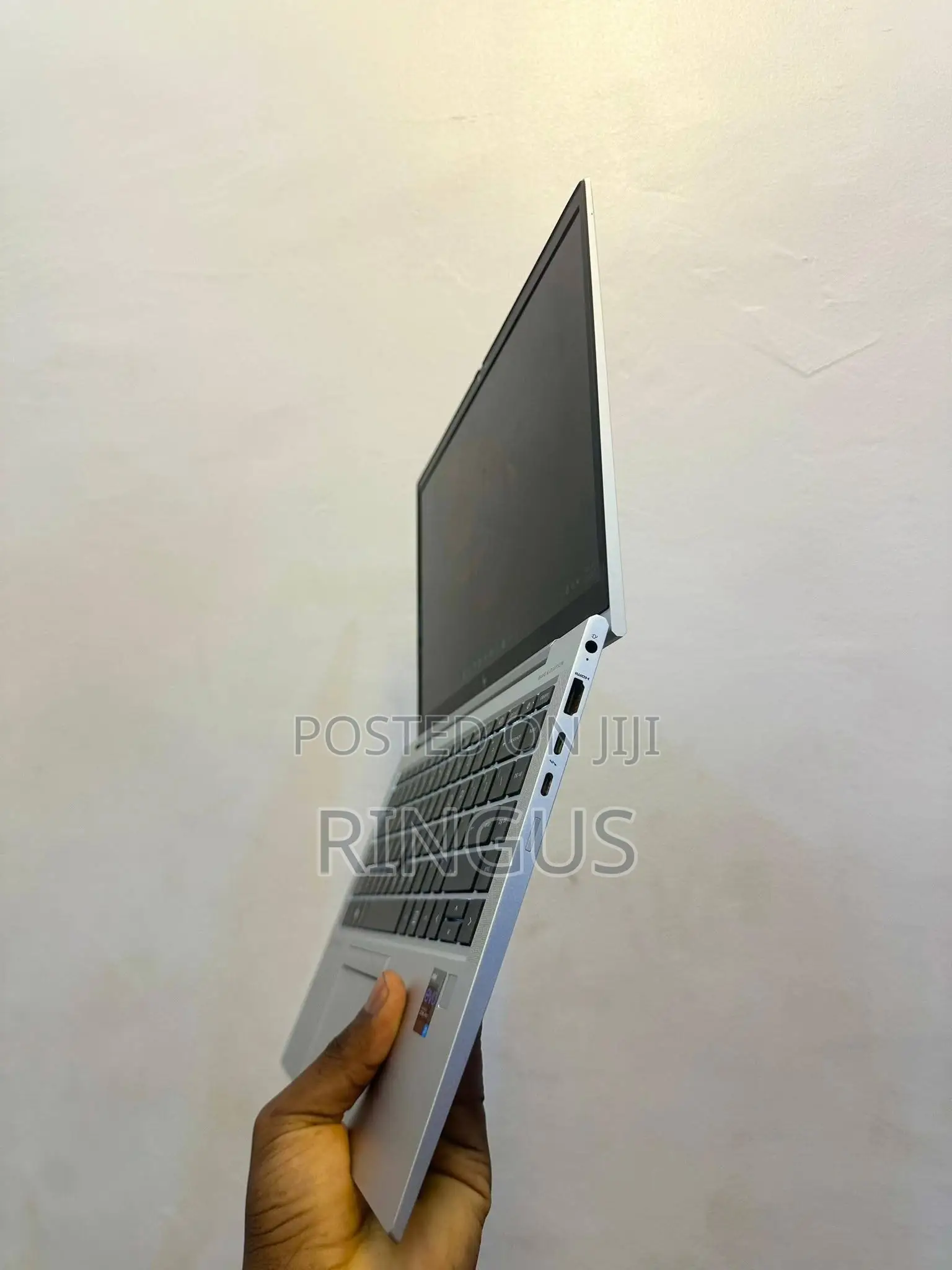 New Laptop HP EliteBook 840 G8 16GB Intel Core i7 SSD 512GB