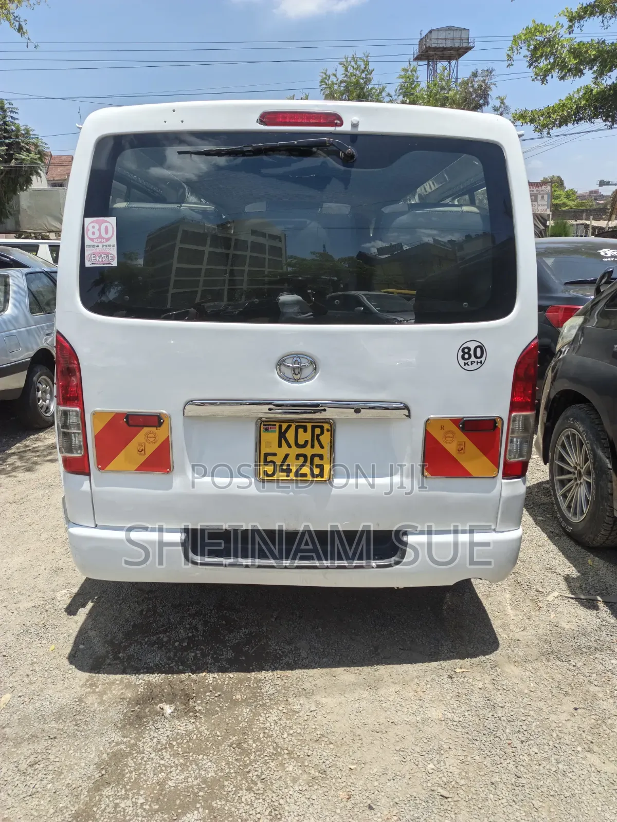 Toyota HiAce 2011 White