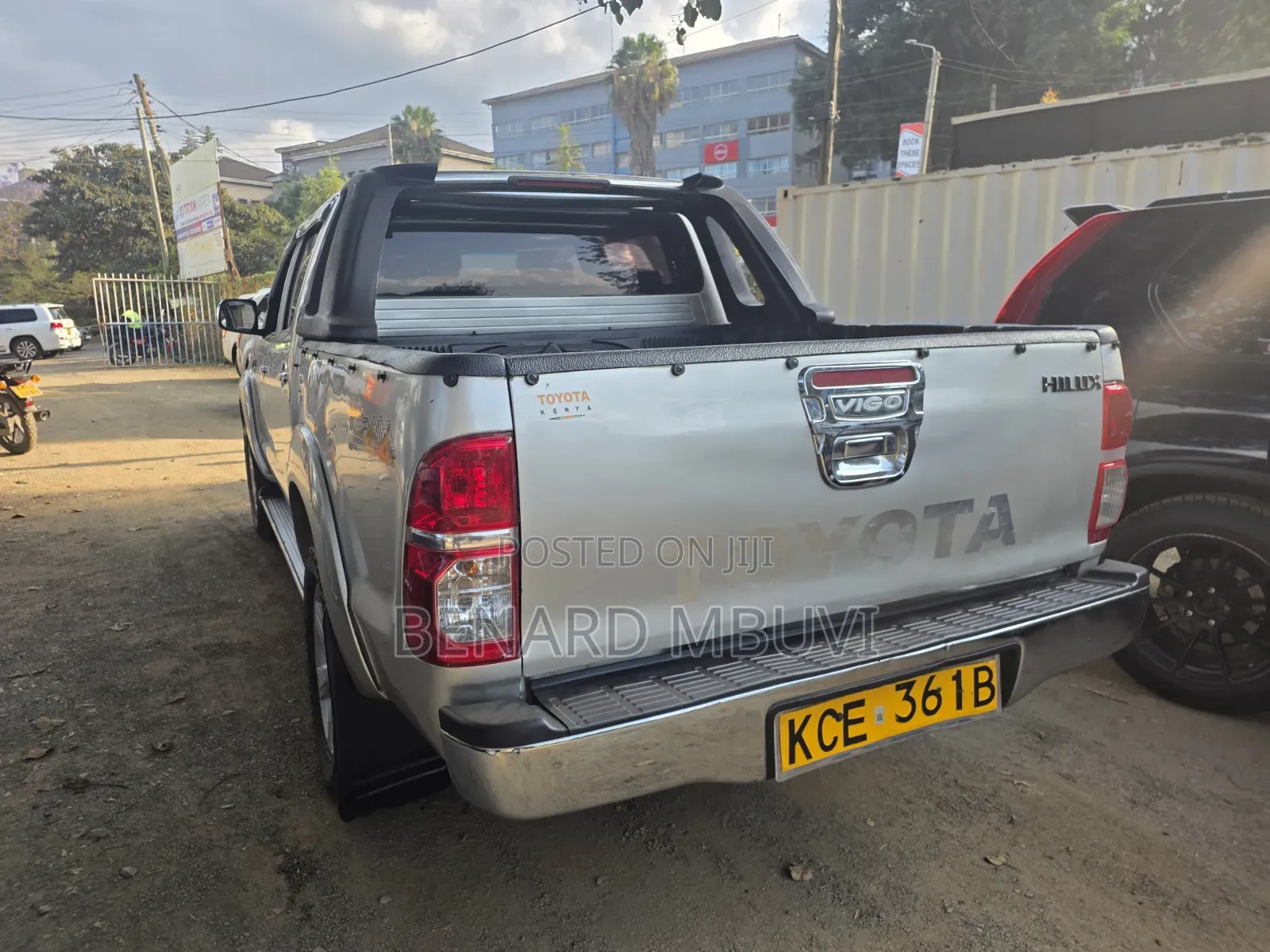 Toyota Hilux 2010 Silver