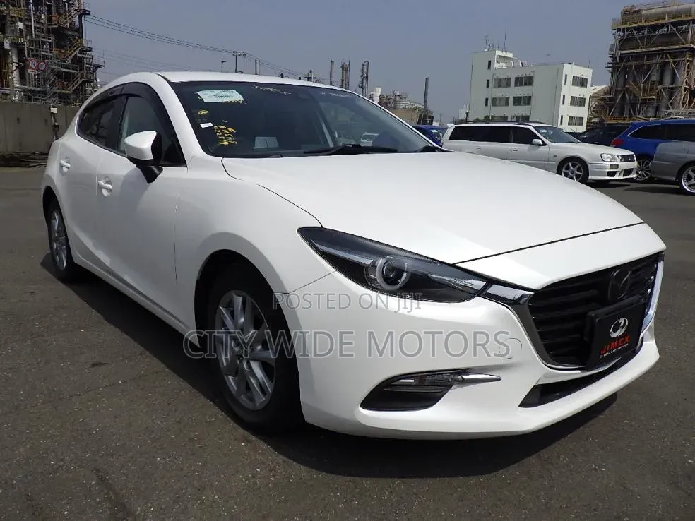 Mazda Axela 2019 White