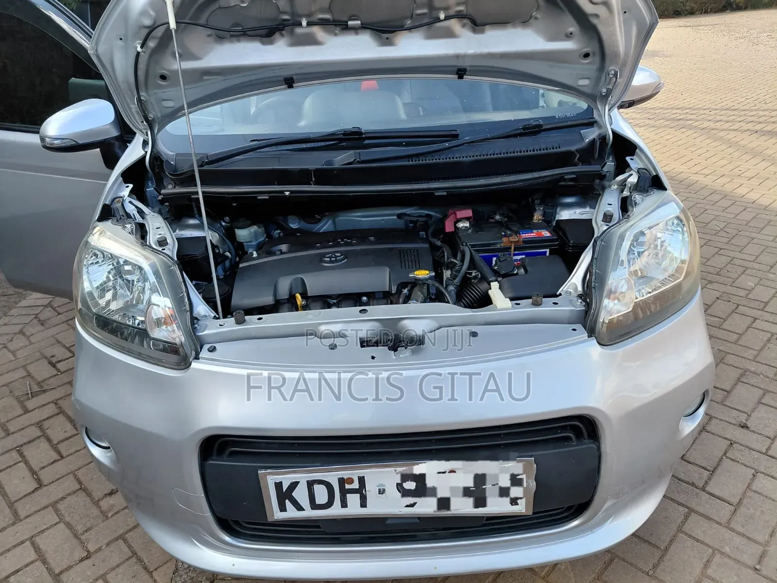Toyota Porte 2015 Silver