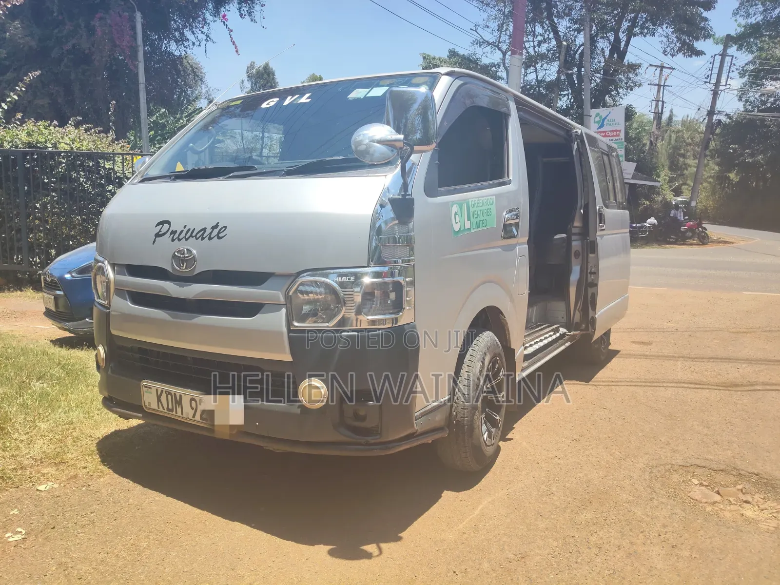 Toyota HiAce 2016 Silver