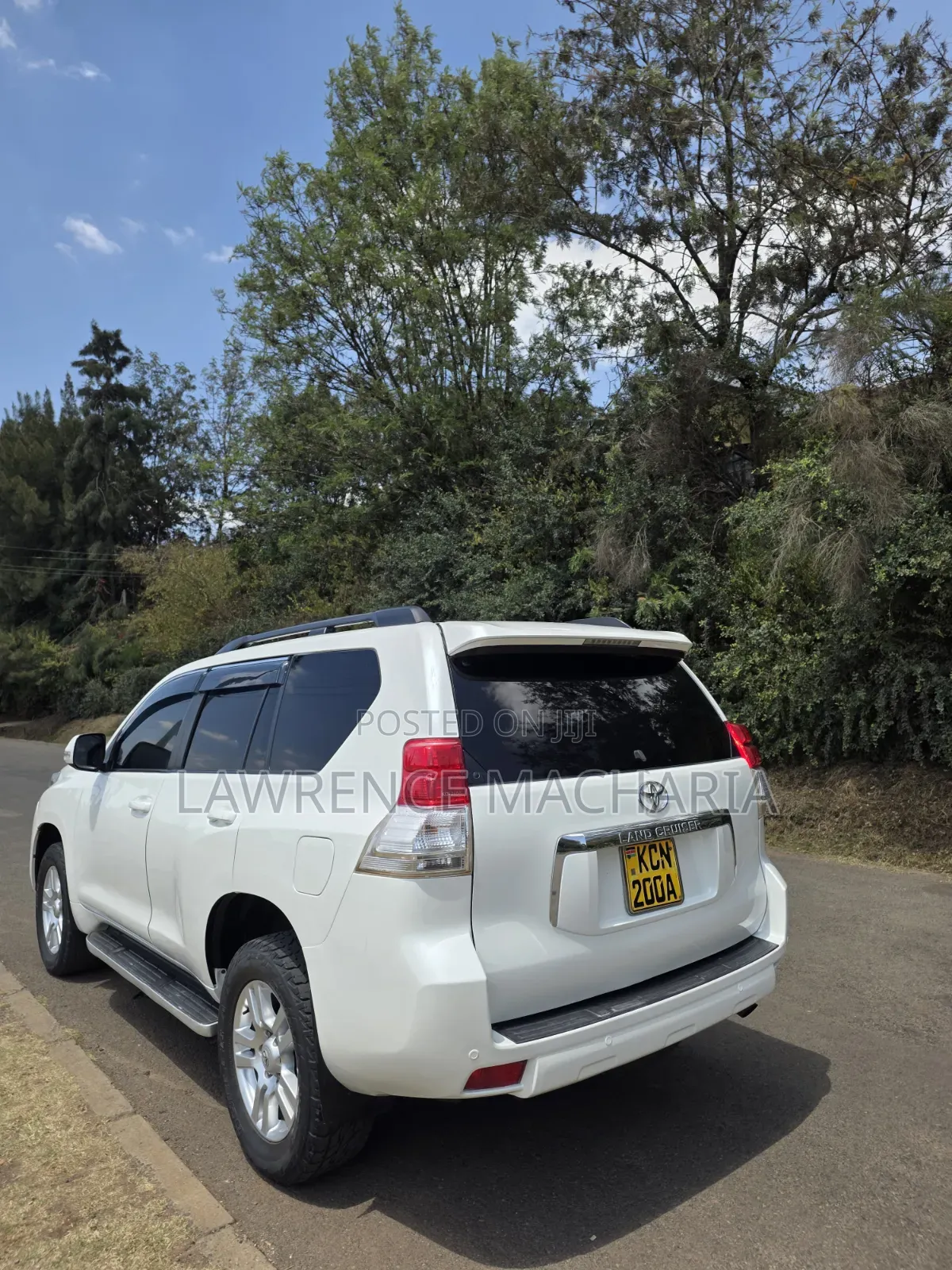 Toyota Land Cruiser Prado 2011 White