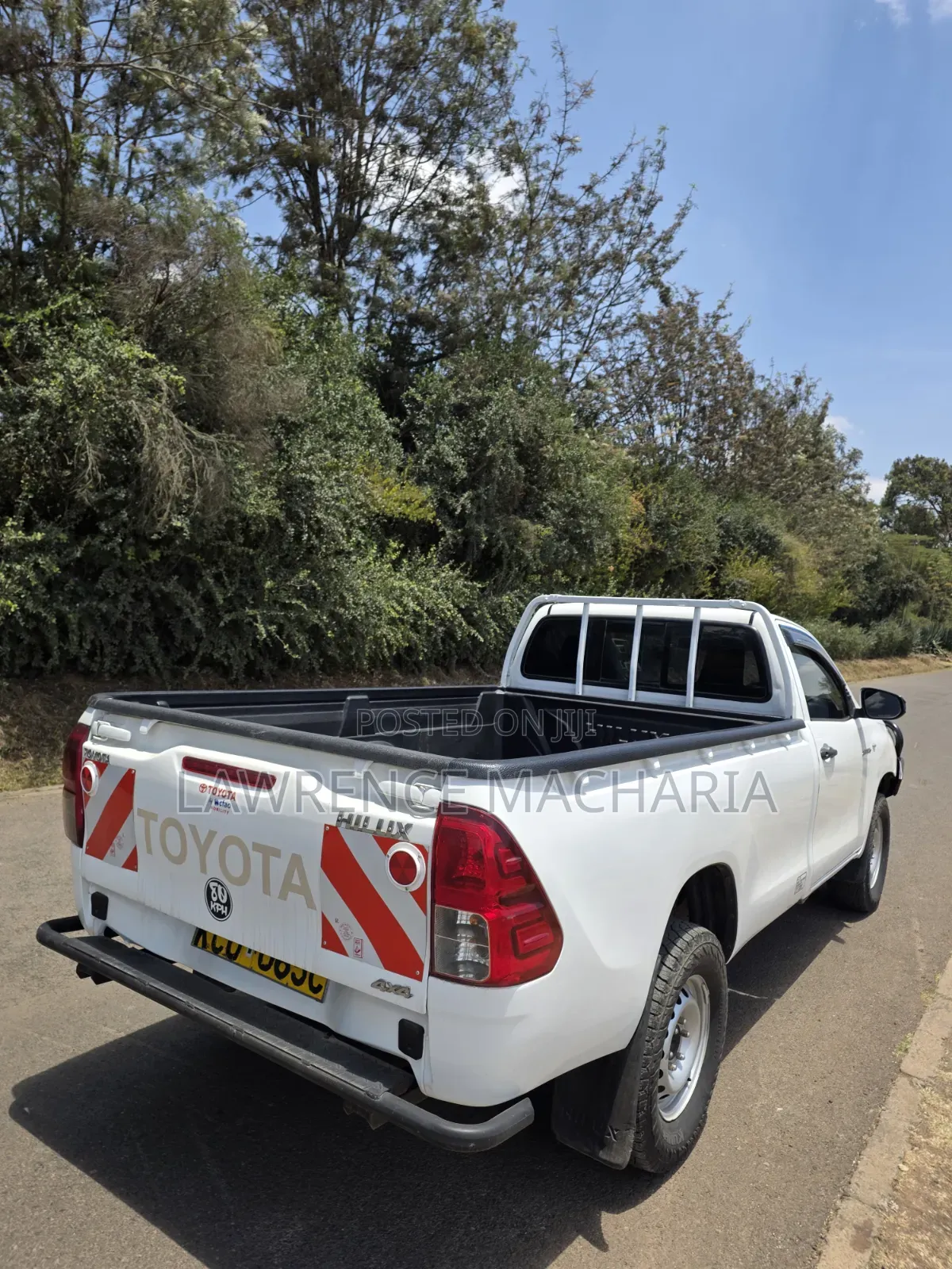 Toyota Hilux 2019 White