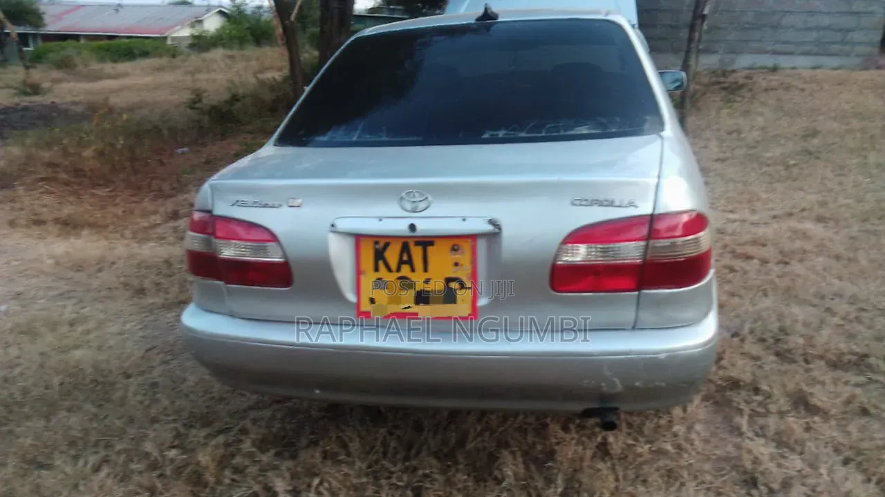Toyota Corolla 1998 Silver