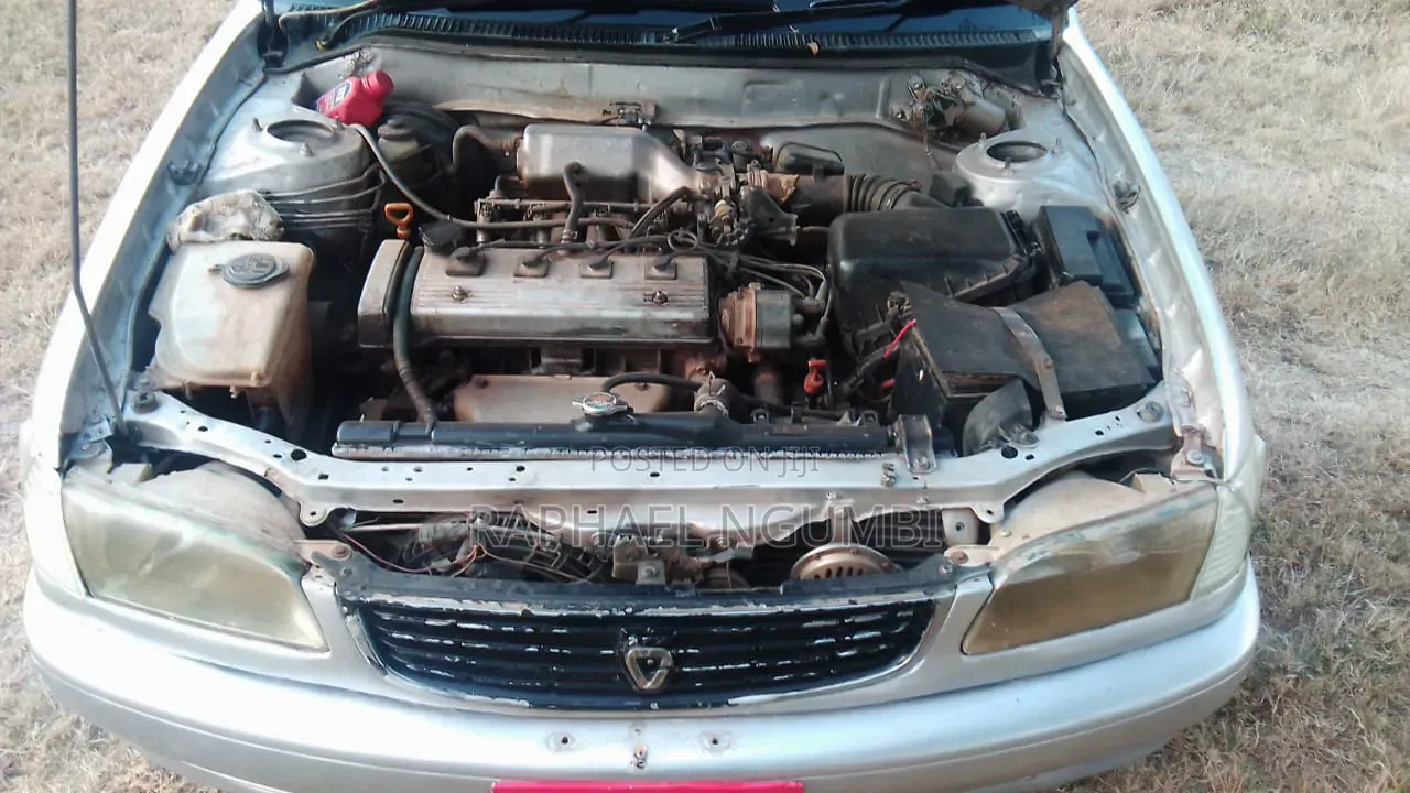 Toyota Corolla 1998 Silver
