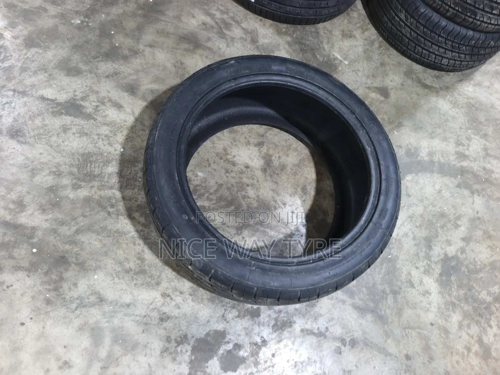 275/40r20 Durun