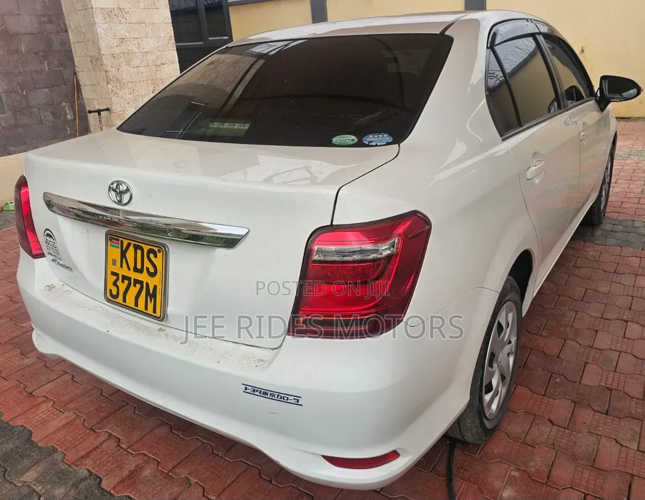 Toyota Axio 2017 Pearl