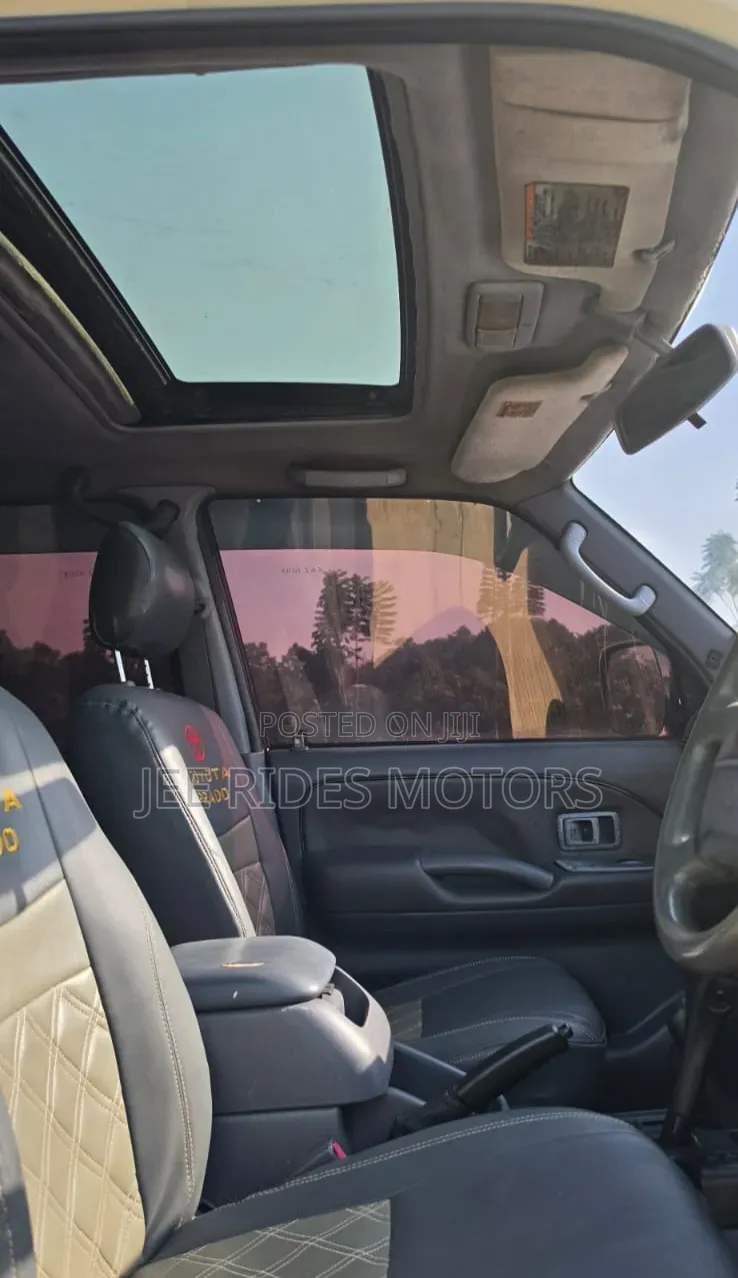 Toyota Land Cruiser Prado 2001 Pearl