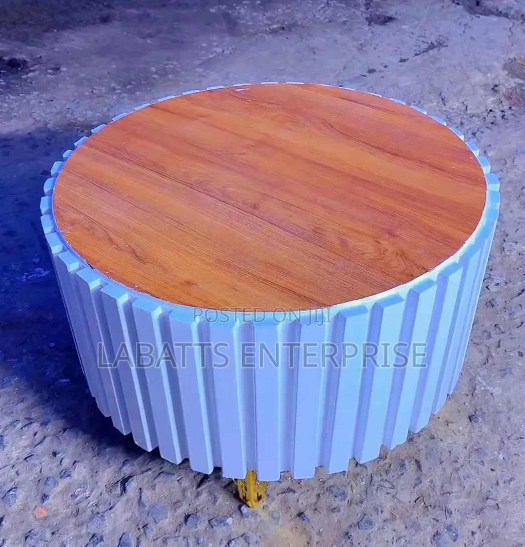 Modern Executive Round Coffee Table – Sleek Sophisticated