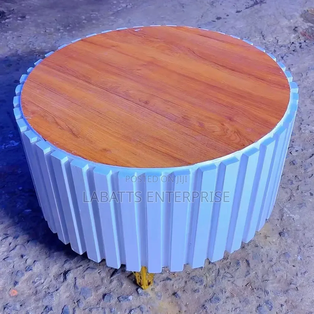 Modern Executive Round Coffee Table – Elegant Contemporary