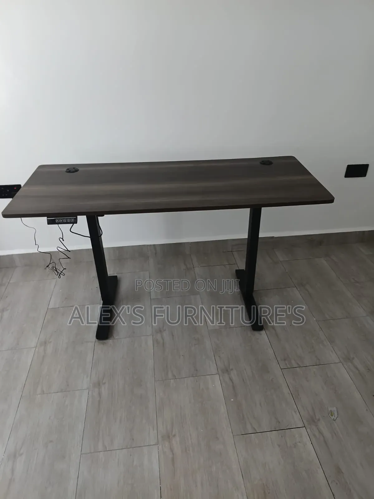 Brown Electric Office Desk /Height Adjustable Table
