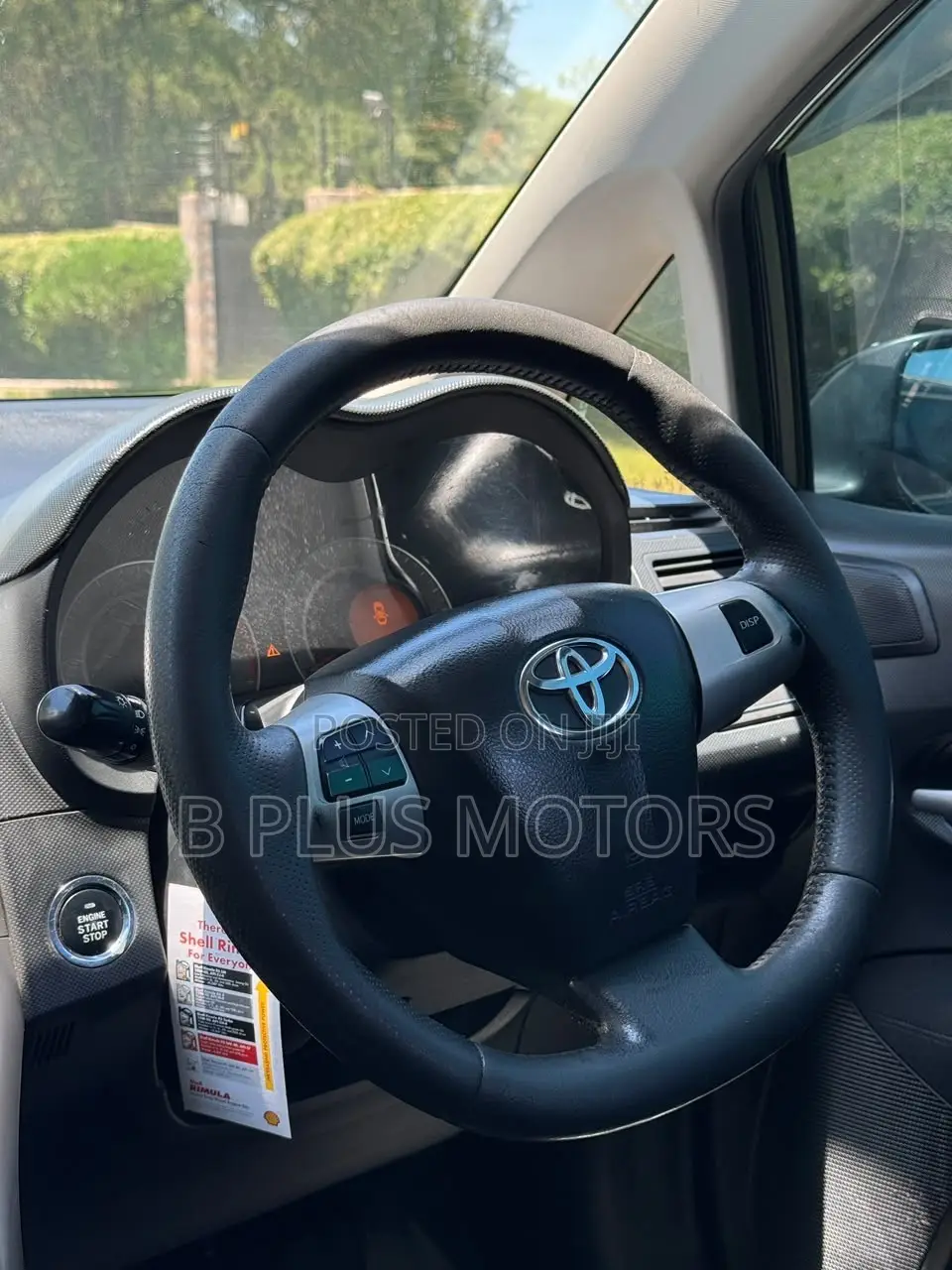 Toyota Auris 2010 Gray