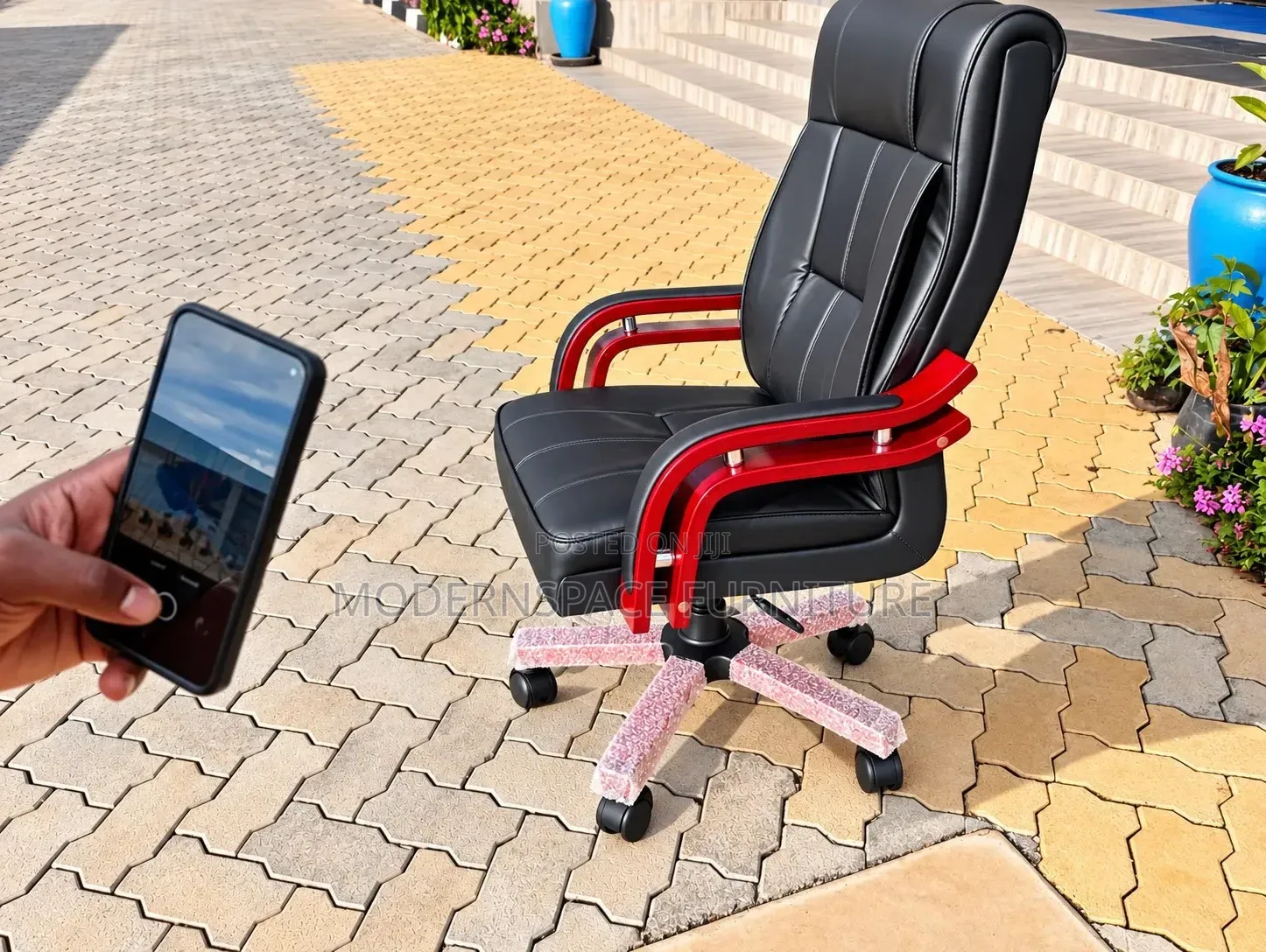 Swivel Ergonomic Leather Chair