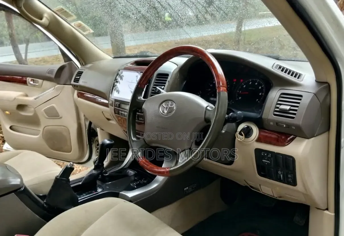Toyota Land Cruiser Prado 2008 Off white