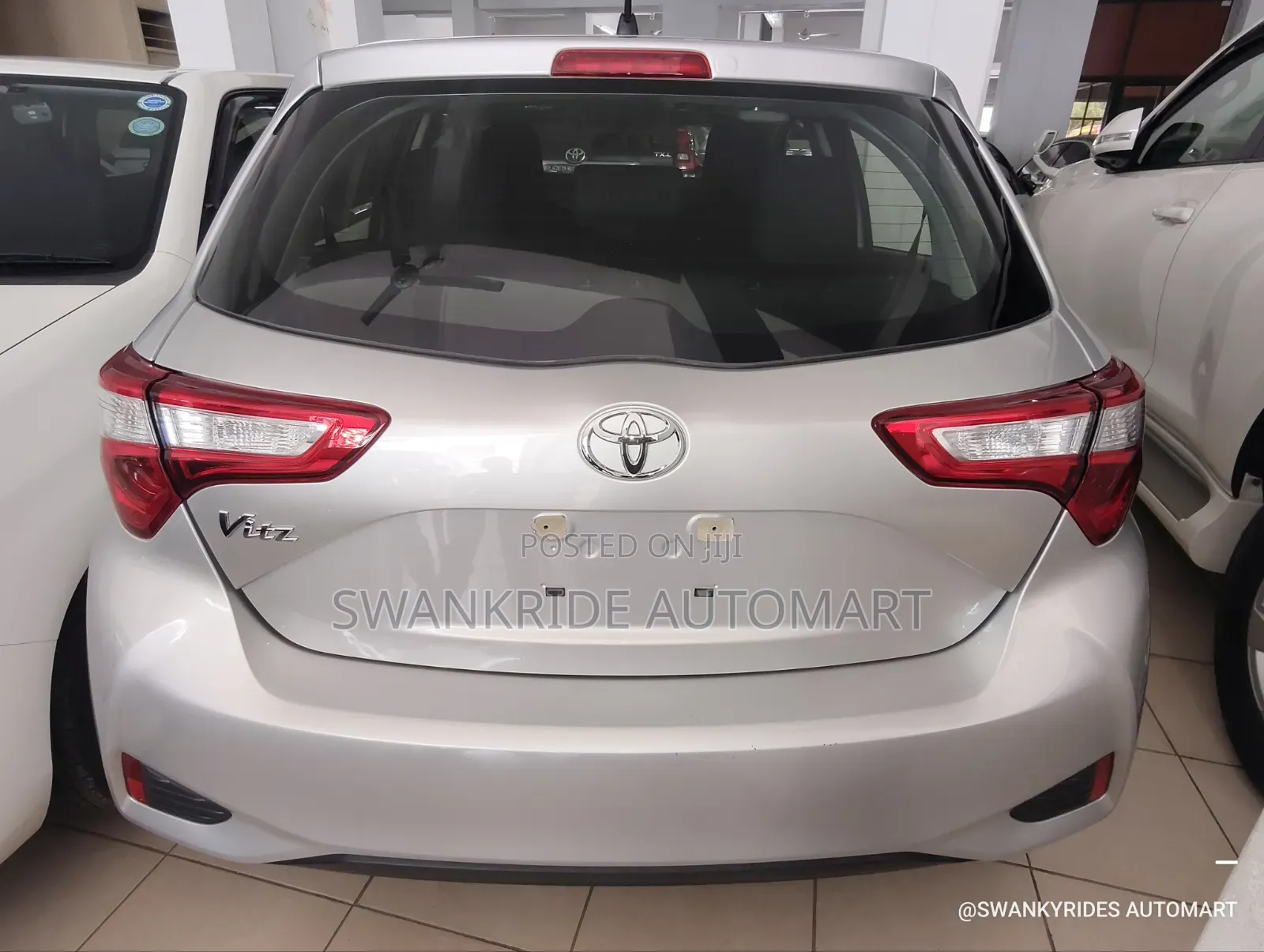Toyota Vitz 1.0 FWD 5dr 2019 Silver